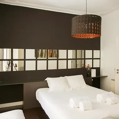 Bright And Cosy With Terrace, Graca District * Lissabon